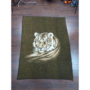 Lion Head Blanket 57 x 75 Reversible No Brand tag